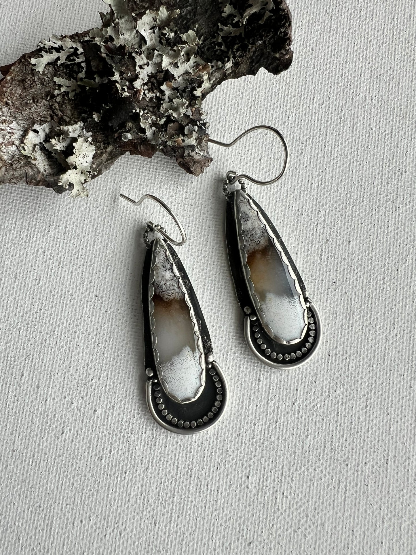 SAND GLOBE EARRINGS