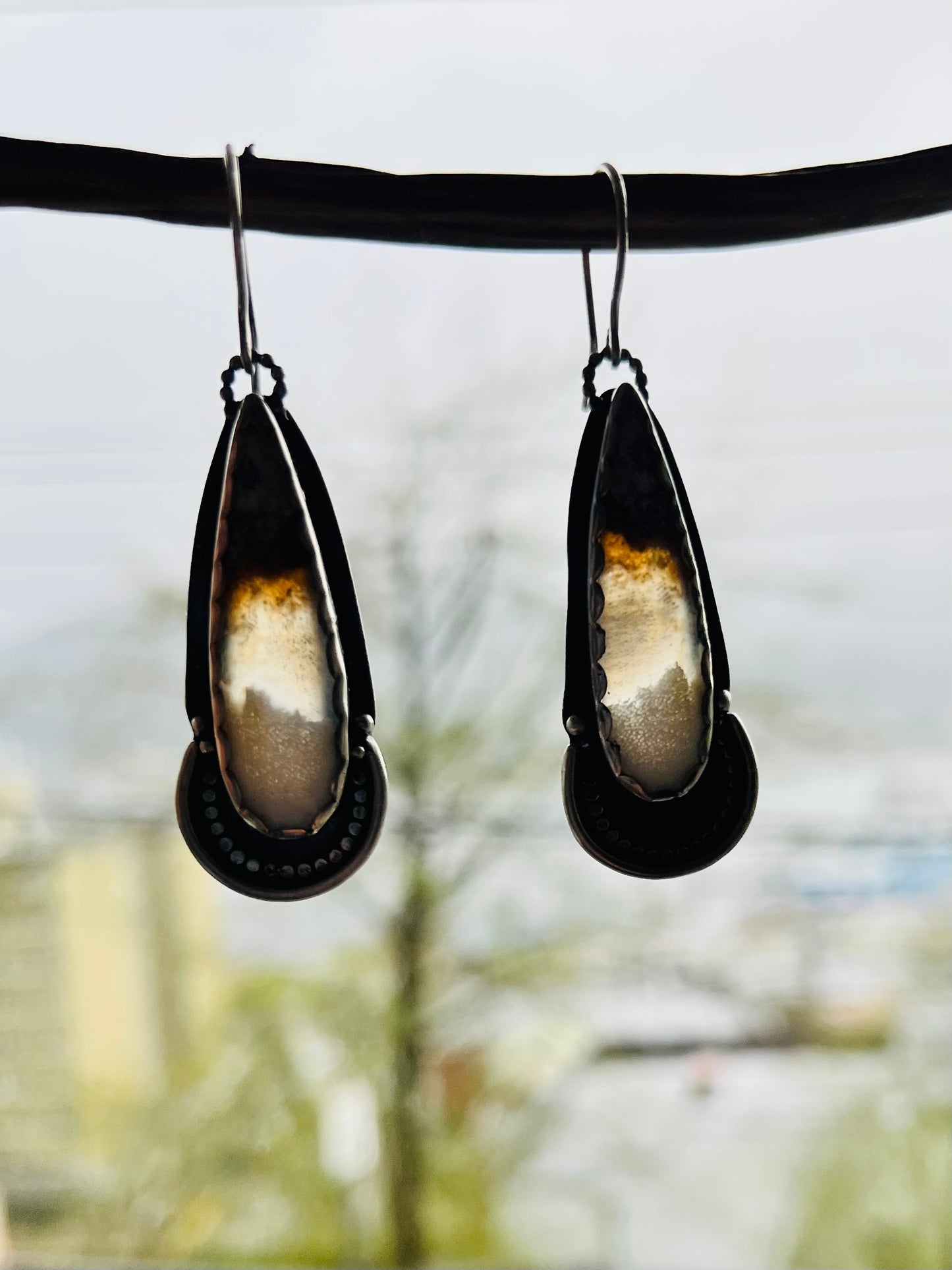 SAND GLOBE EARRINGS