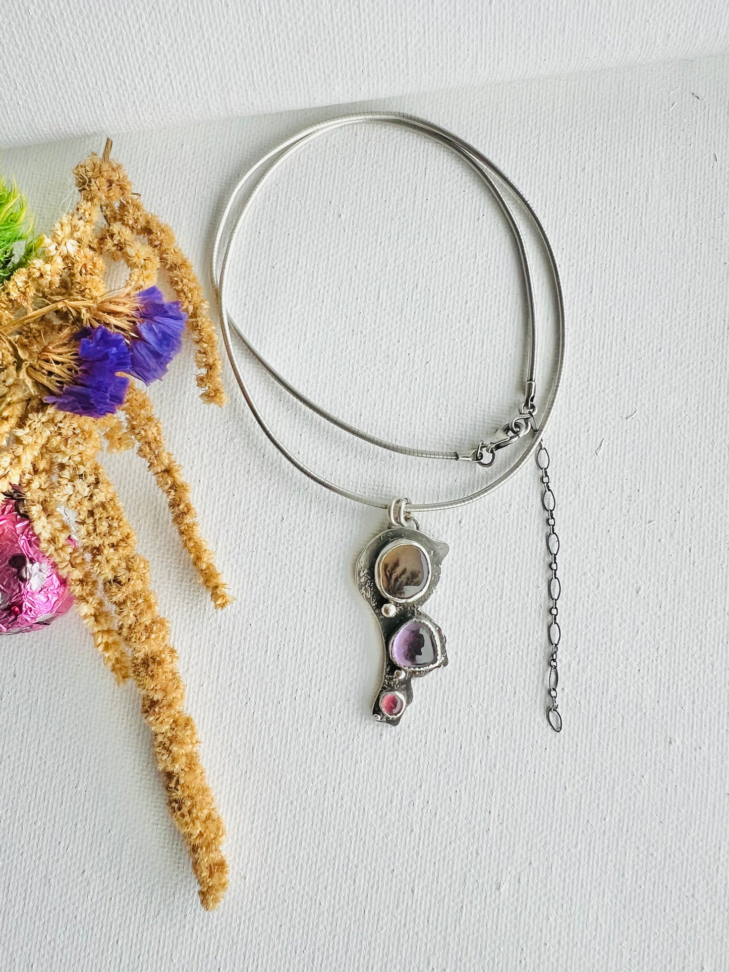 GARDEN PORTRAIT NECKLACE.