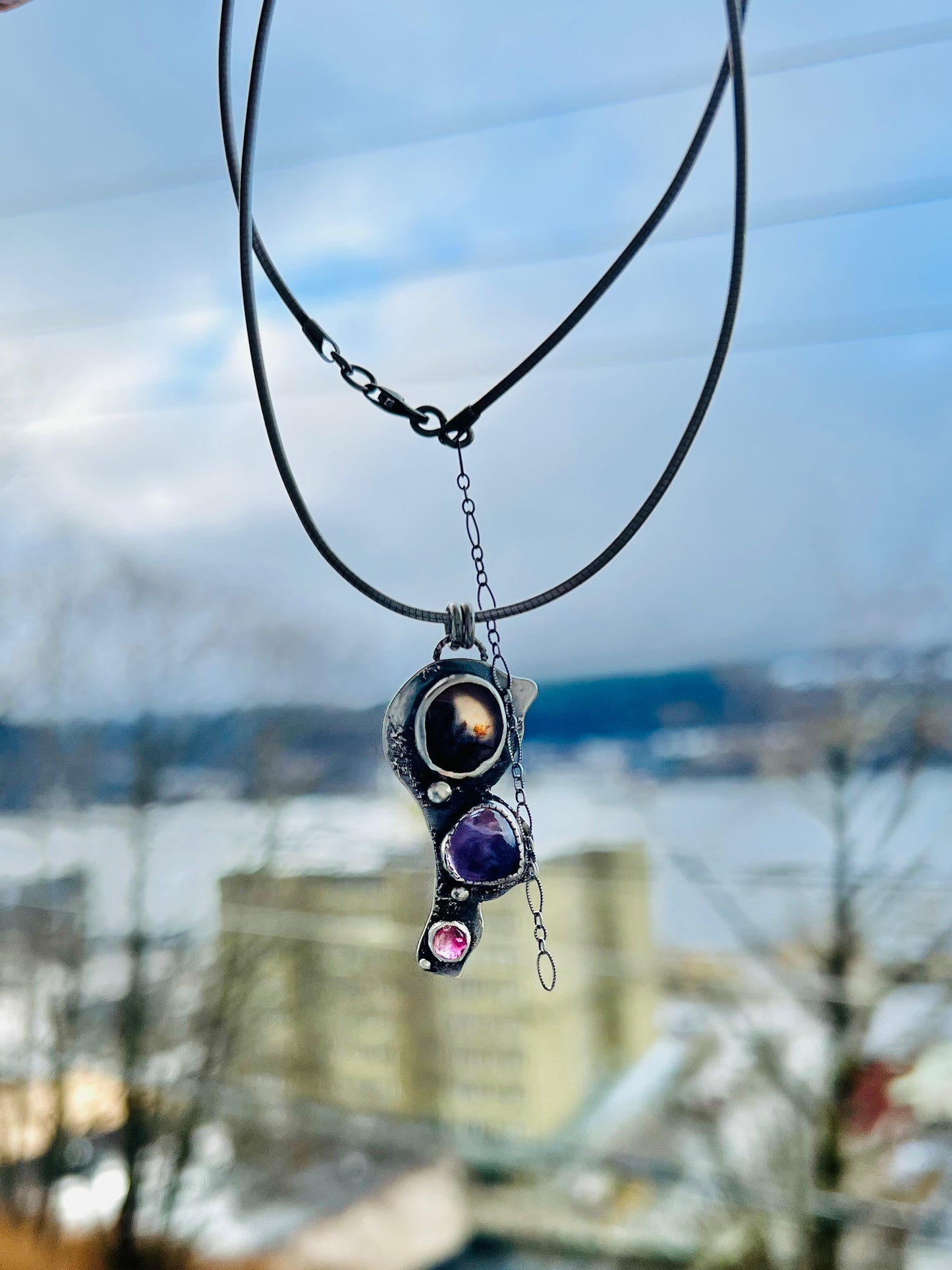 GARDEN PORTRAIT NECKLACE.