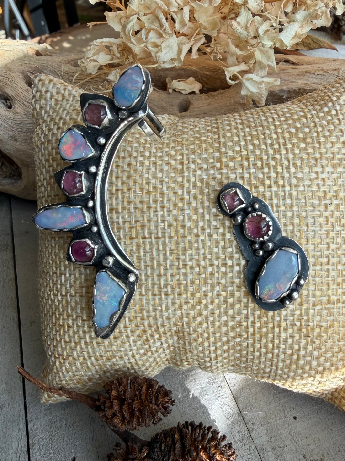 EAR CRAWLER & STUD EARRINGS