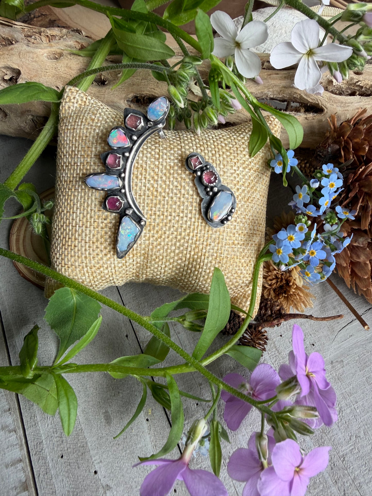 EAR CRAWLER & STUD EARRINGS