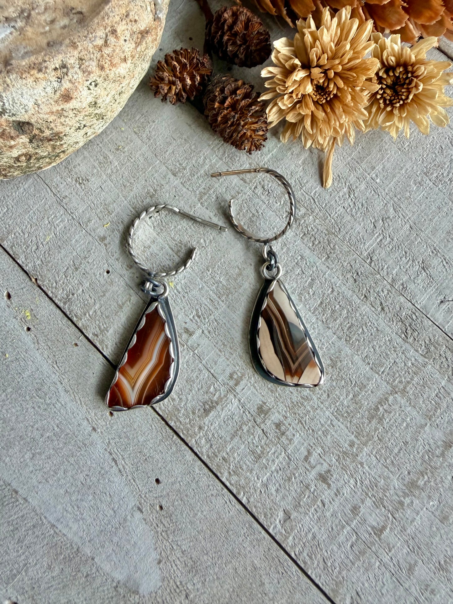 SUMATRA AGATE HOOPS